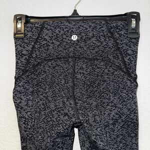 Lululemon Capri Legging Women's 4 Black Reflected High-Waist Performance Yoga